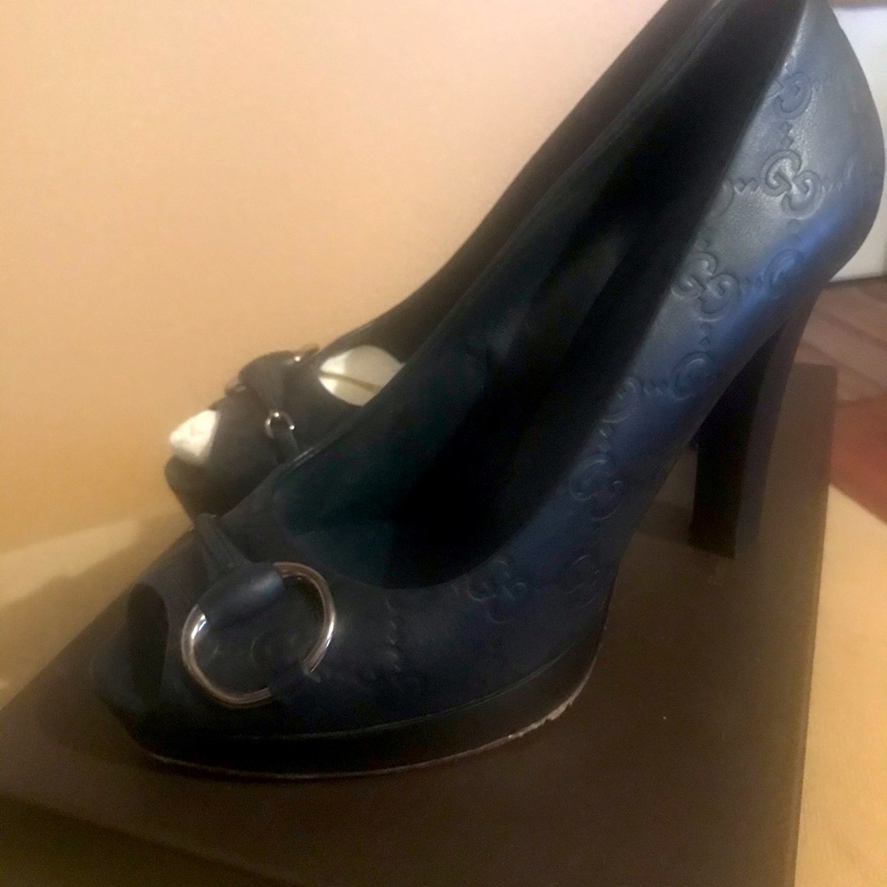Guccissima Navy Blue Leather Peep Toe